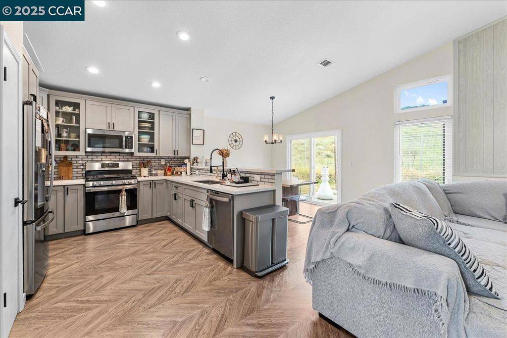 Bay Point, CA 94565,454 Tradewinds Ct