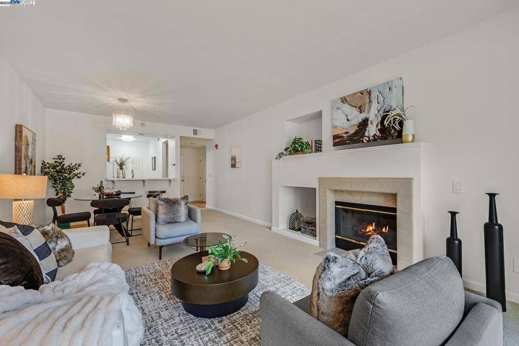 Brisbane, CA 94005,324 Swallowtail Ct