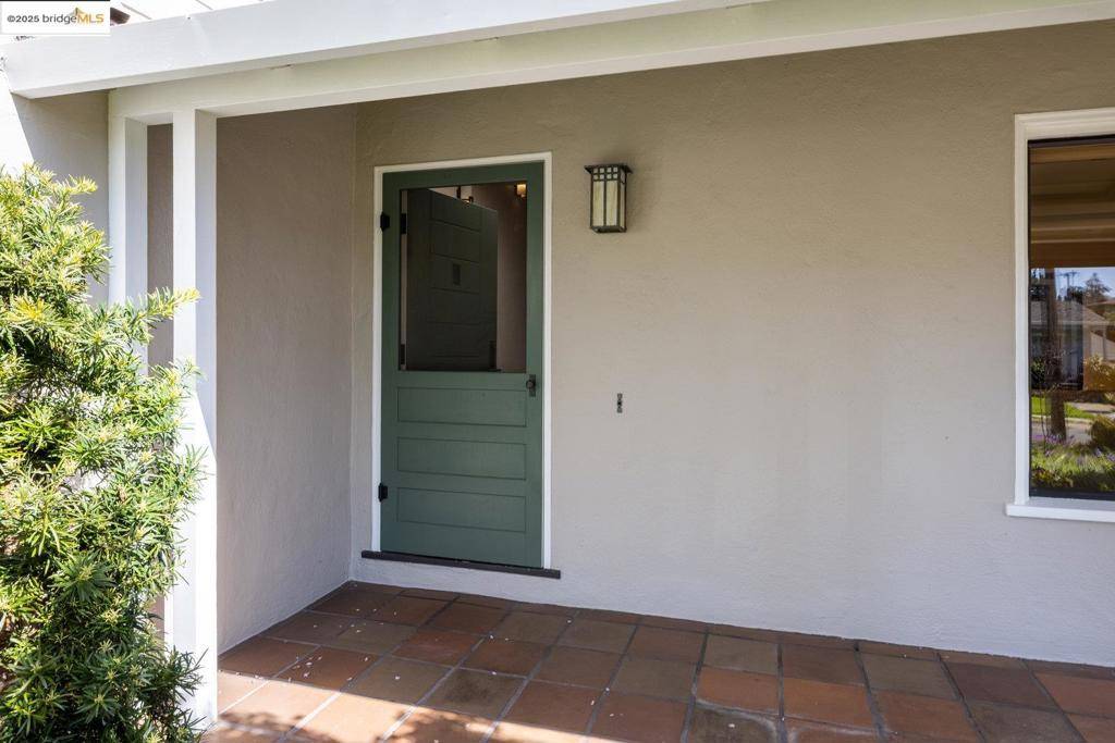 Oakland, CA 94605,331 Marlow Dr