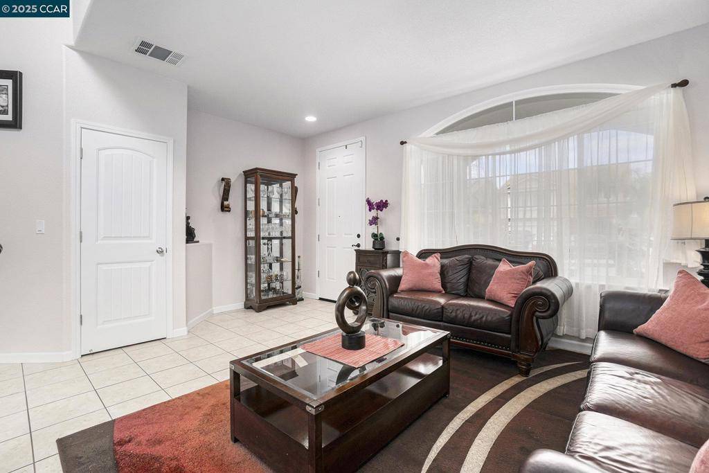 Antioch, CA 94509,3948 Finch Dr
