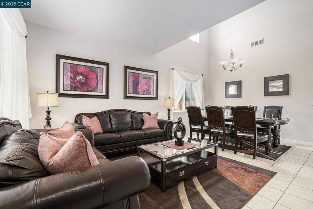 Antioch, CA 94509,3948 Finch Dr