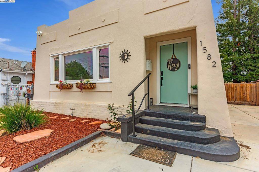 Hayward, CA 94541,1582 D Street