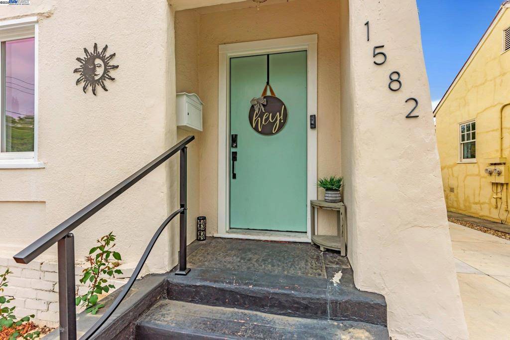 Hayward, CA 94541,1582 D Street