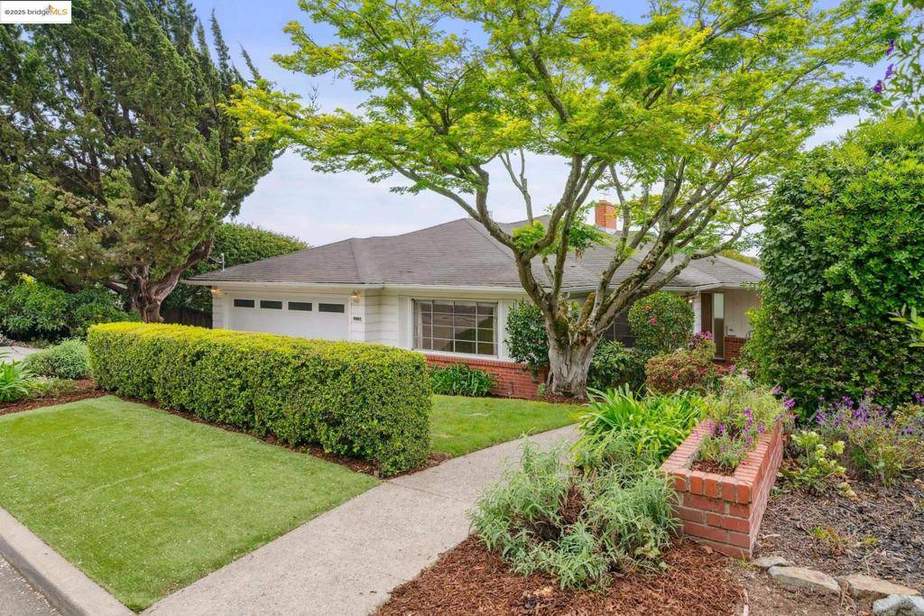 Oakland, CA 94602,2079 Braemar Rd