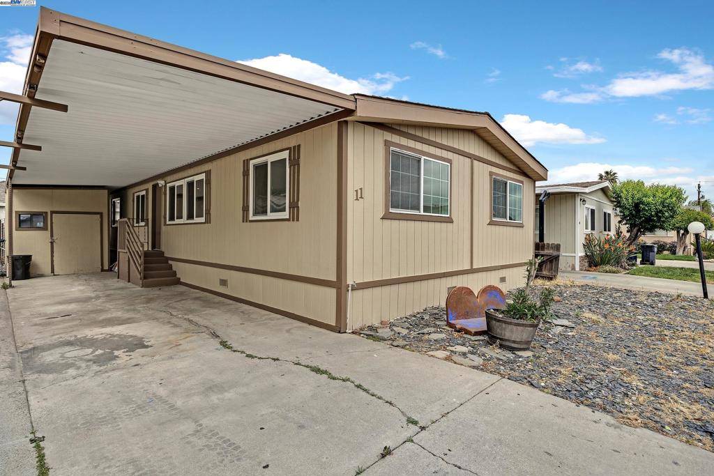 Tracy, CA 95376,812 W Clover Rd