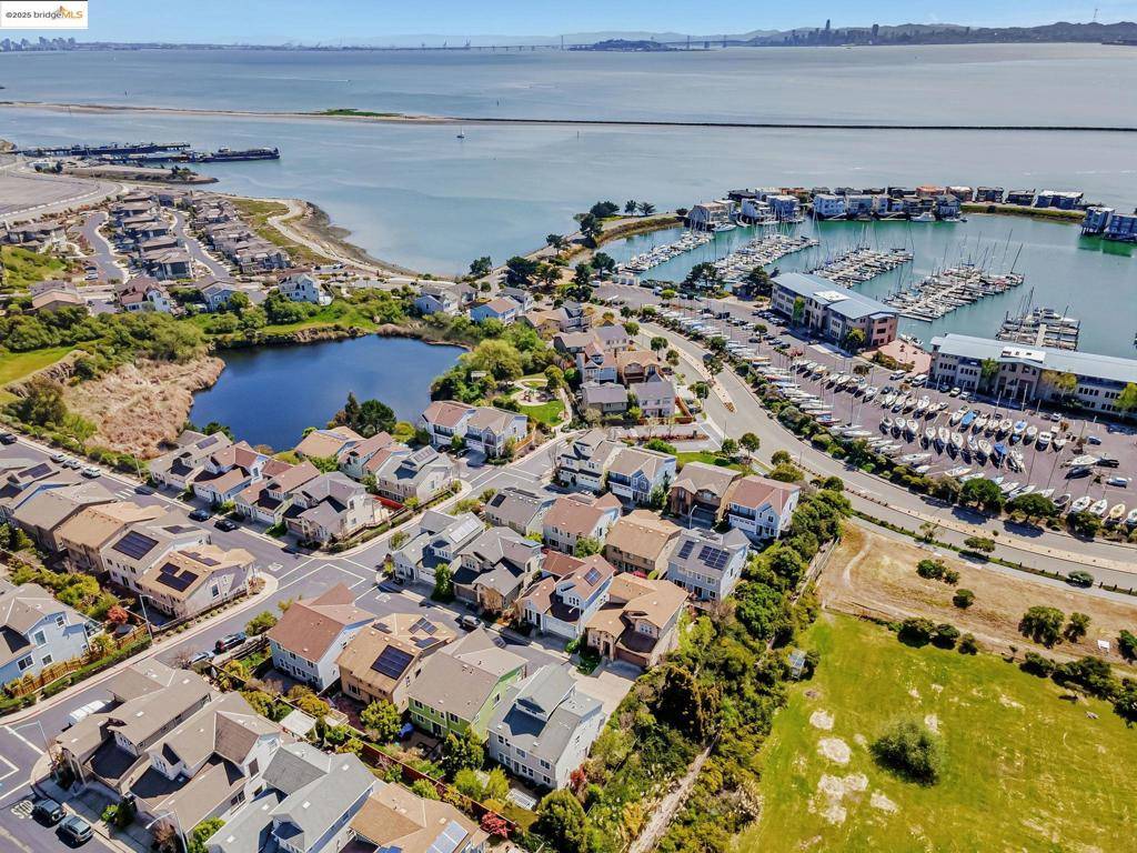 Richmond, CA 94801,104 Seacliff Court