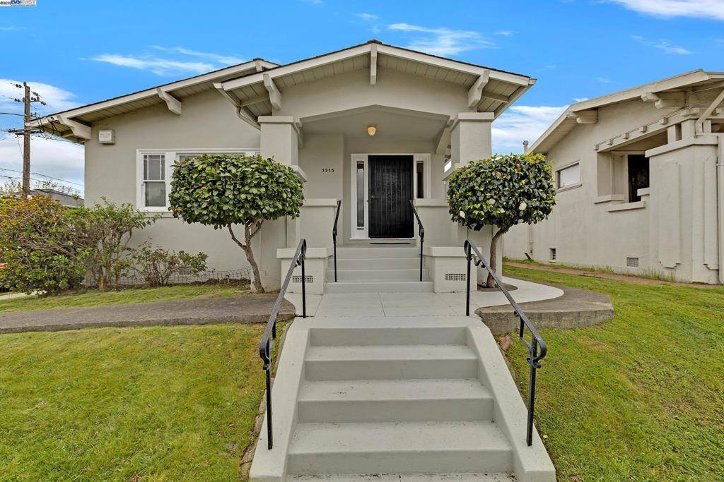Oakland, CA 94602,1315 Hampel St