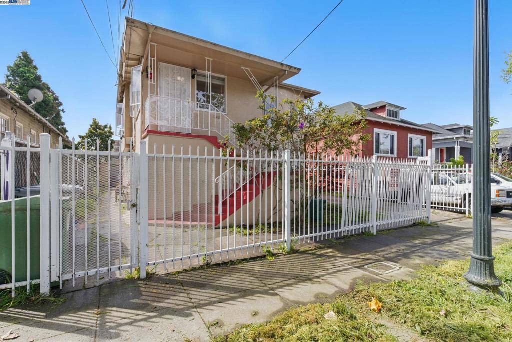 Berkeley, CA 94702,1420 Alcatraz Ave