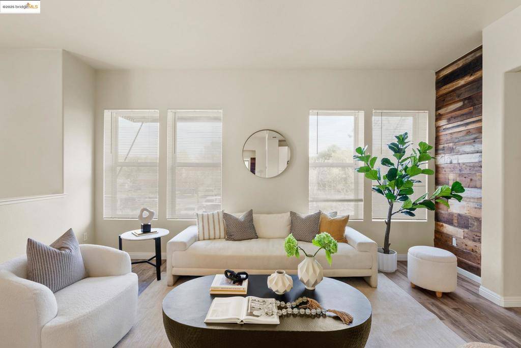 Hayward, CA 94541,605 Artistic Pl