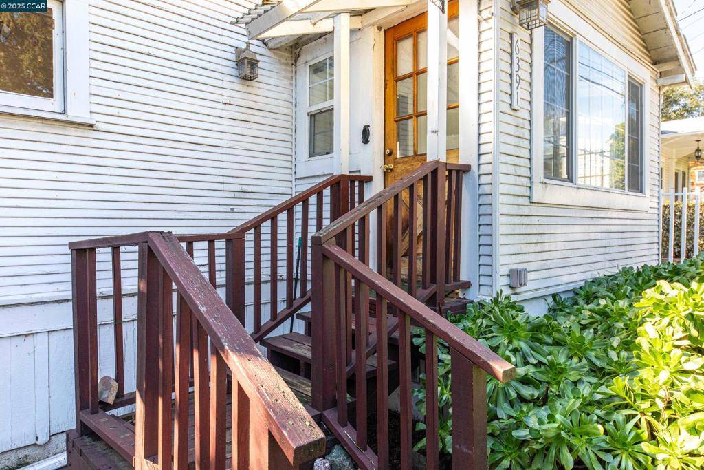 Oakland, CA 94605,6391 Hillmont Dr