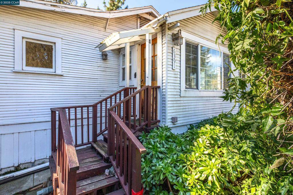 Oakland, CA 94605,6391 Hillmont Dr