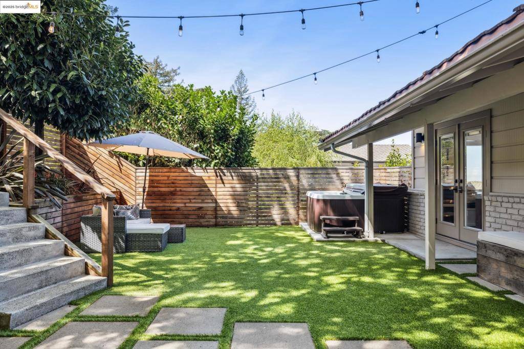 Oakland, CA 94611,6605 Ascot Dr.