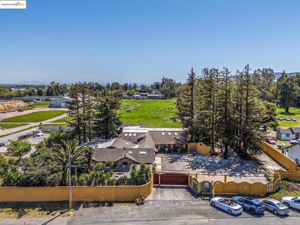 Sonoma, CA 95476,75 Fremont Dr.