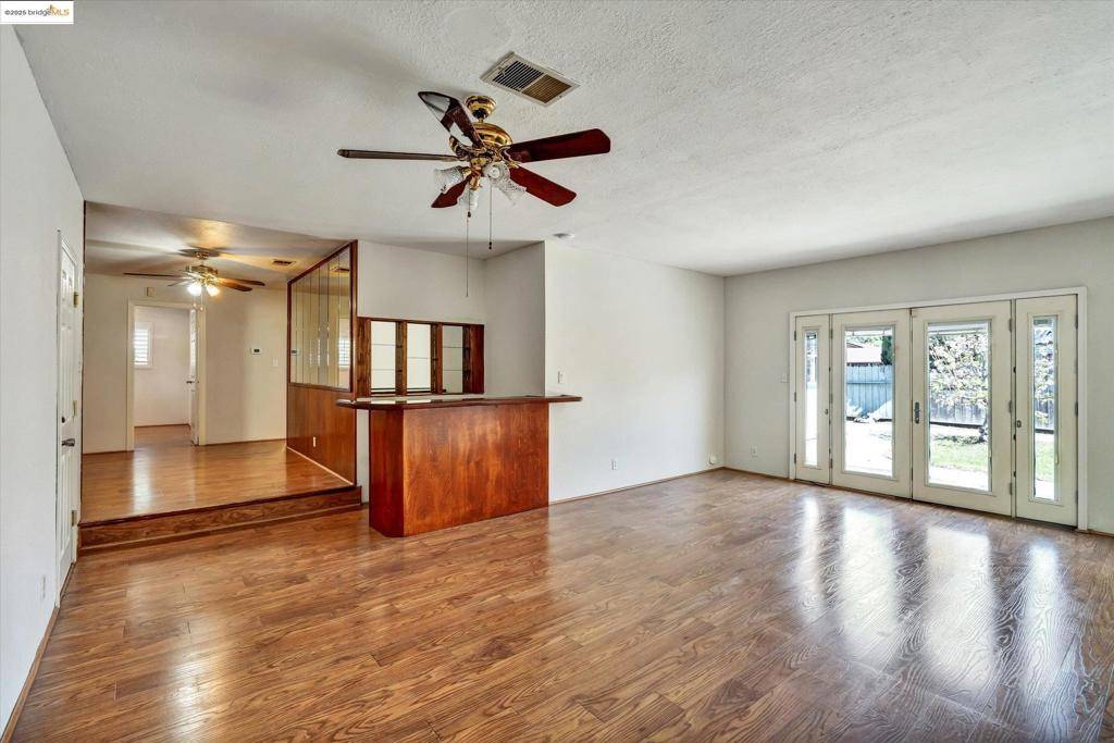 32252 Coronation Dr Union City, CA 94587