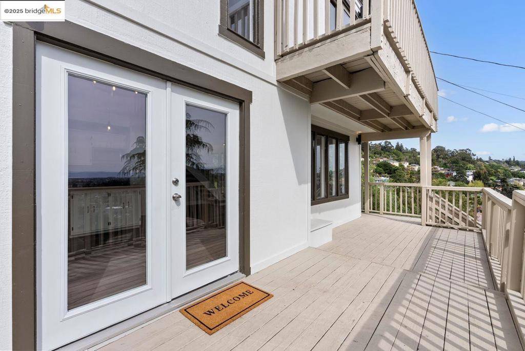 Oakland, CA 94605,7008 Outlook Ave