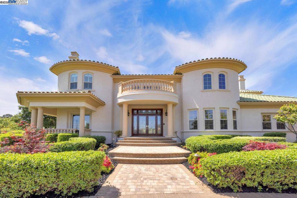 Pleasanton, CA 94566,734 Donata Ct