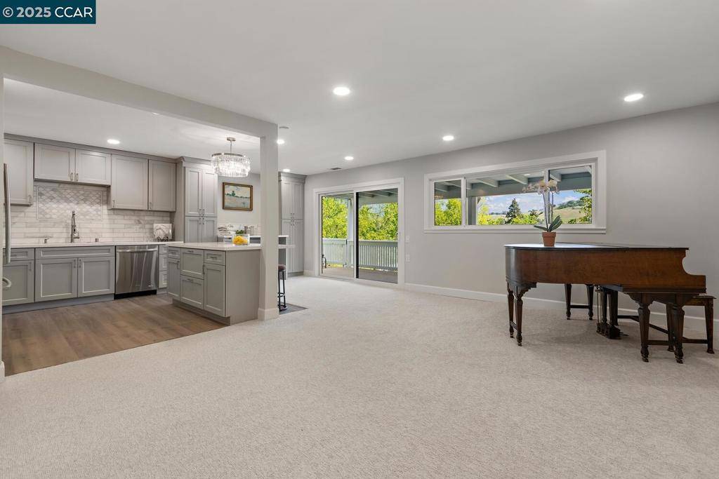 Walnut Creek, CA 94595,1161 Leisure Ln ##1