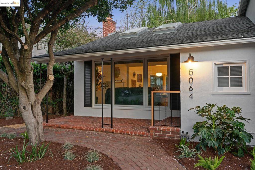 Oakland, CA 94602,5064 Kearney Ave