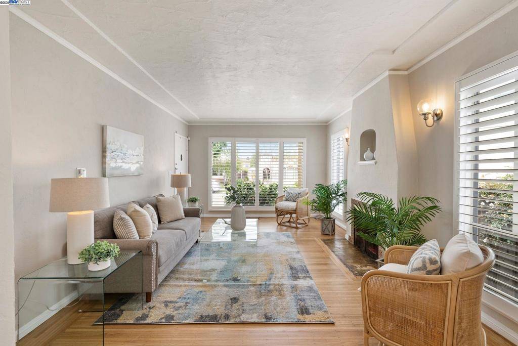 Alameda, CA 94501,2806 Clay St