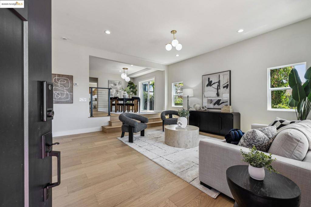 Oakland, CA 94619,3720 Wisconsin St