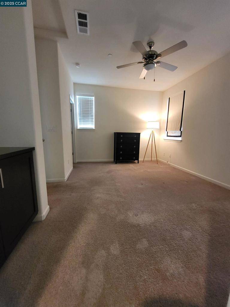 Richmond, CA 94806,5161 Waggle Ct