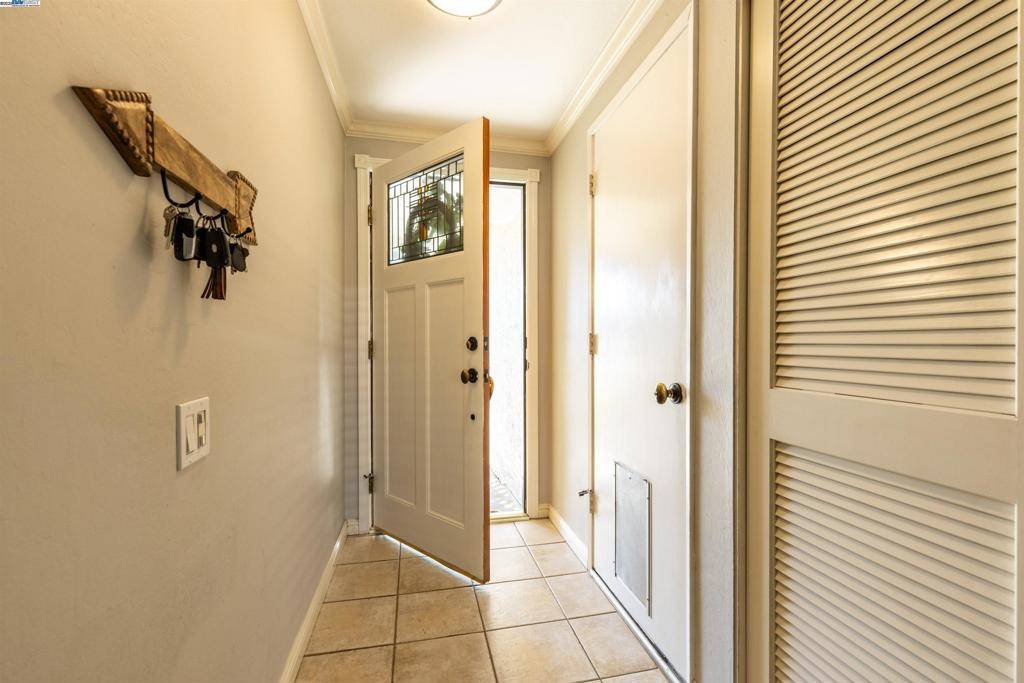 Livermore, CA 94551,709 Oriole Ave