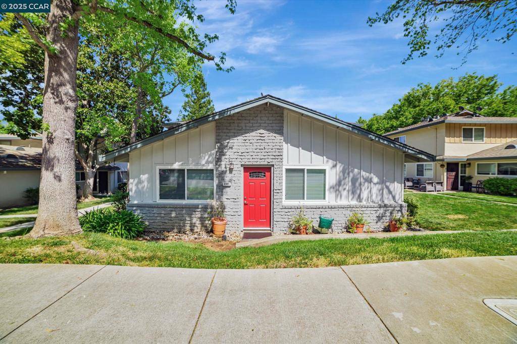 Pleasanton, CA 94588,2365 Foothill Rd #1