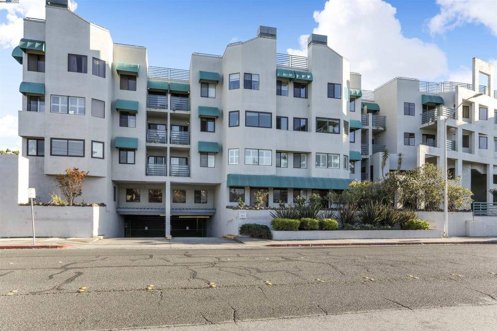 San Mateo, CA 94401,320 Peninsula Ave #107