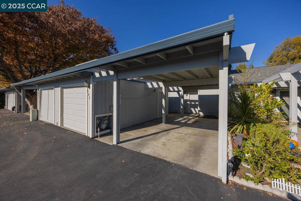 Martinez, CA 94553,162 Holiday Hills Dr