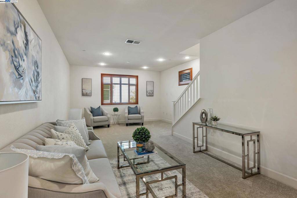 Dublin, CA 94568,5211 S Esprit Loop