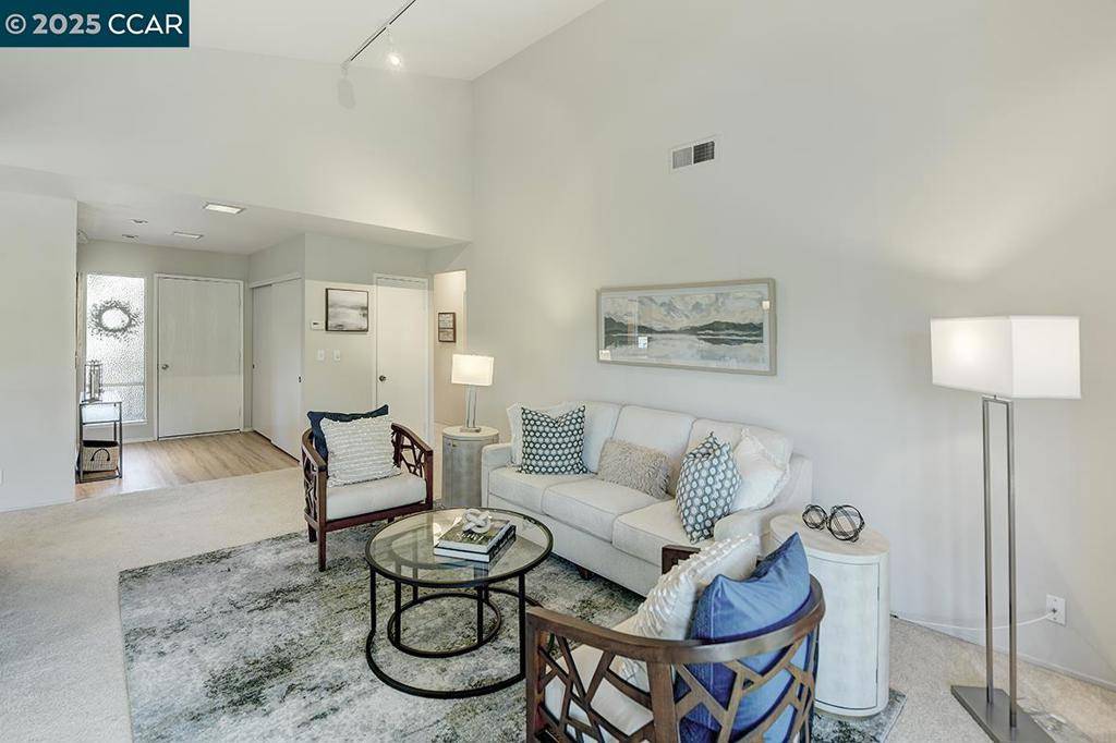 Walnut Creek, CA 94595,2638 Saklan Indian Dr #3