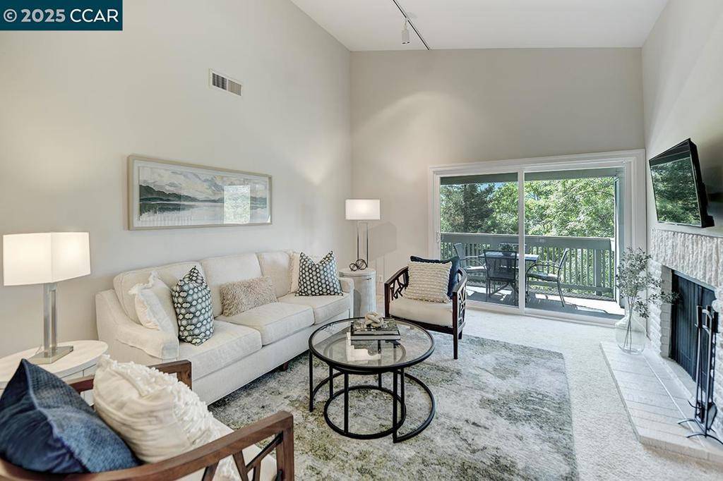 Walnut Creek, CA 94595,2638 Saklan Indian Dr #3