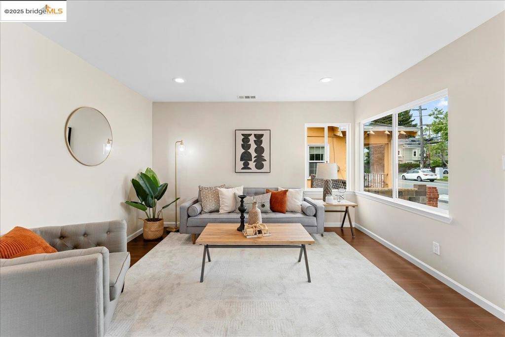 Berkeley, CA 94710,2208 6Th St