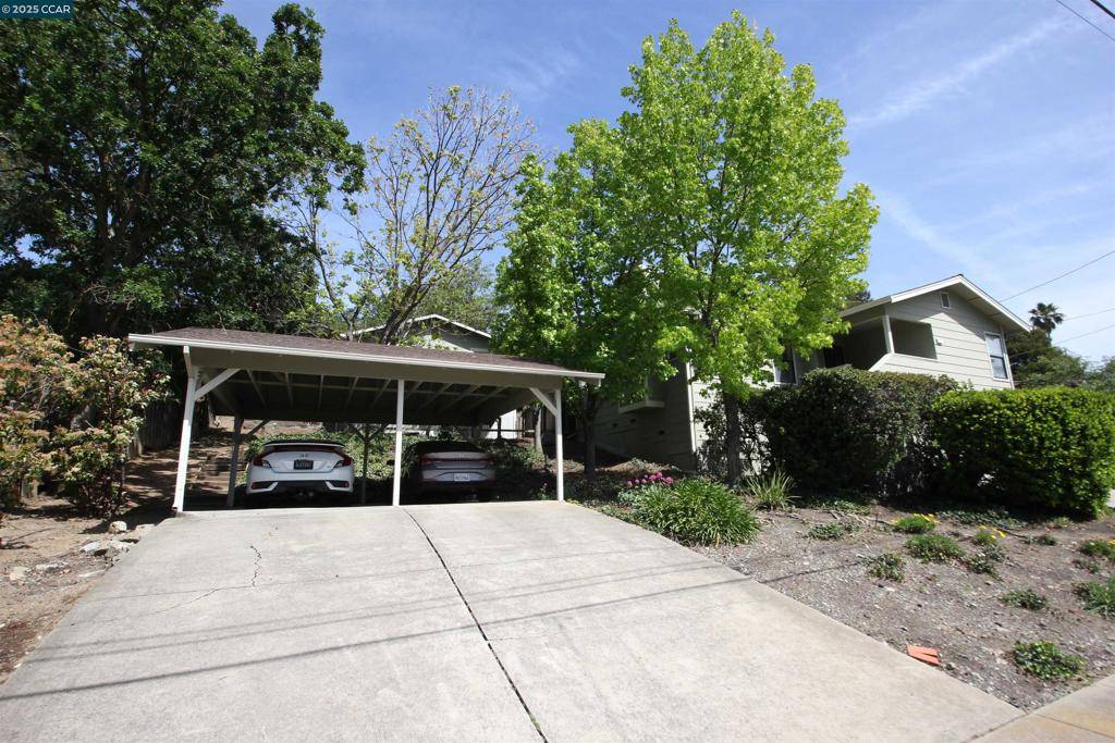 Martinez, CA 94553,2160 Orange St