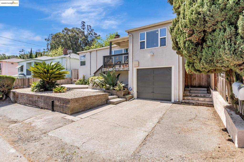 Oakland, CA 94605,8061 Greenly Dr