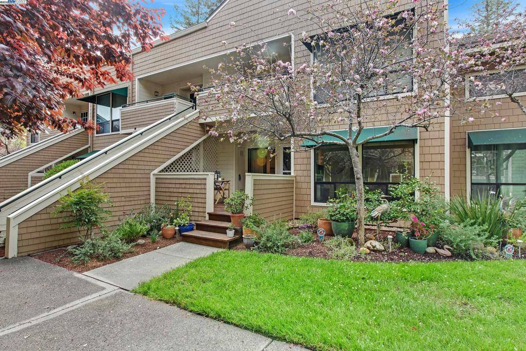 Santa Rosa, CA 95403,901 Russell Ave #141