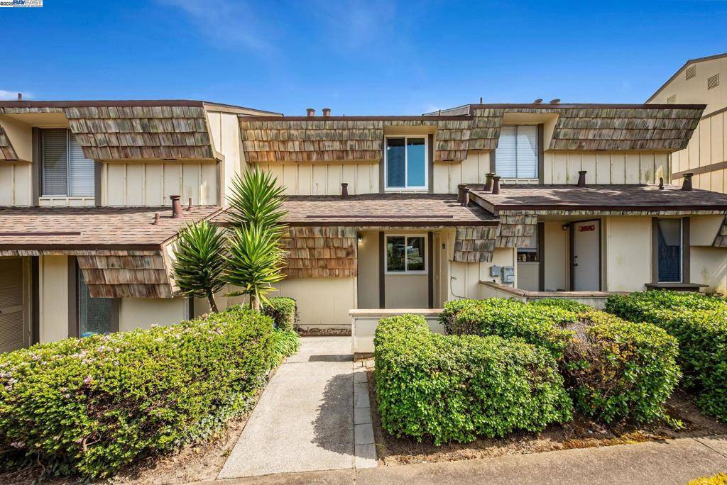 South San Francisco, CA 94080,2751 Duhallow Way