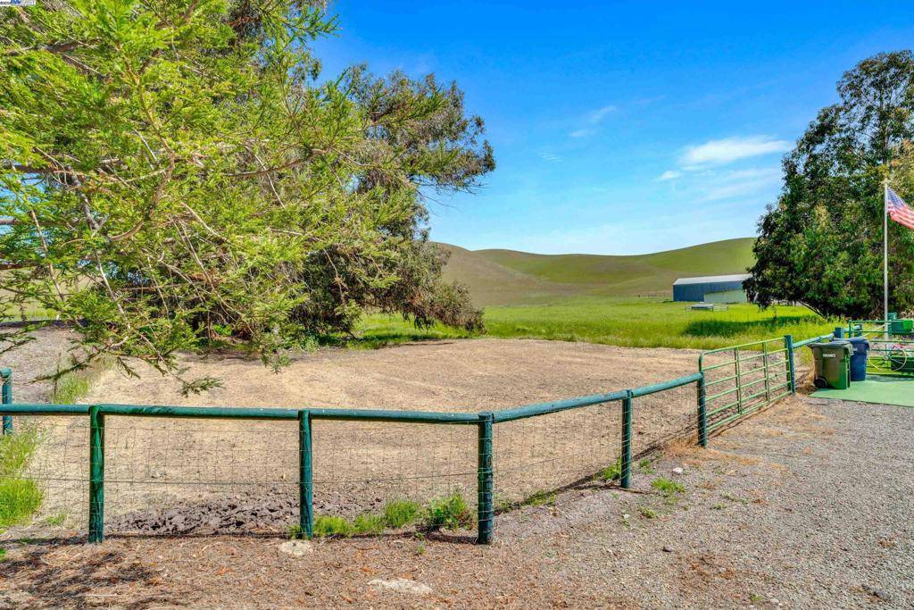Livermore, CA 94551,7033 Collier Canyon Rd