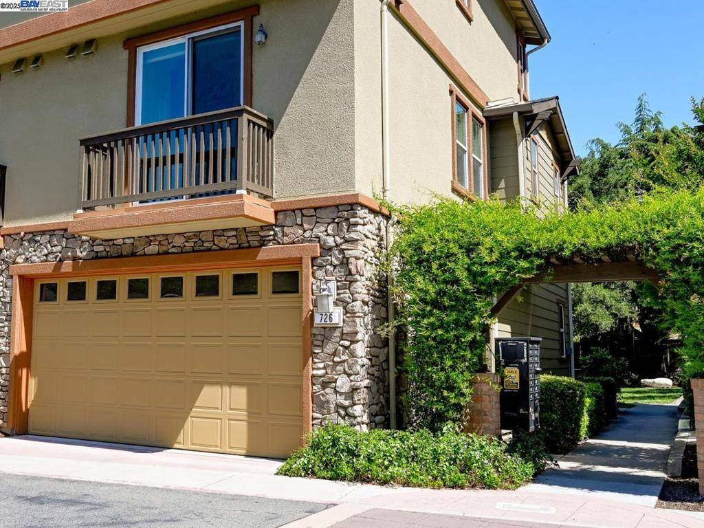 Walnut Creek, CA 94597,726 El Paseo Cir