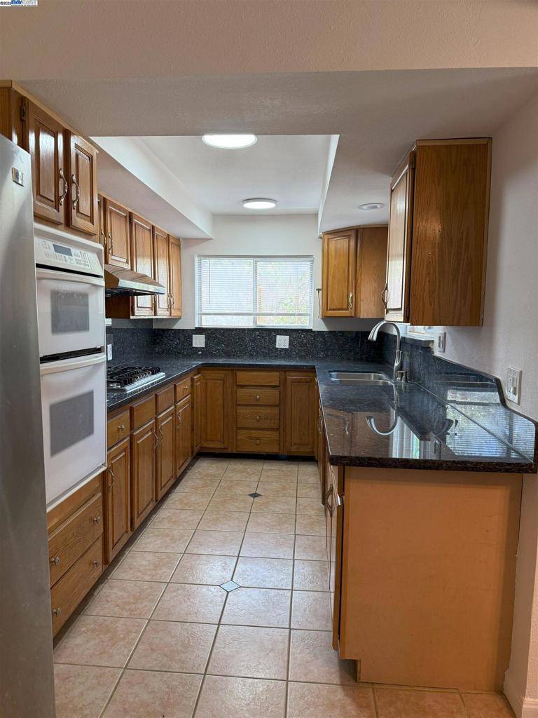 El Sobrante, CA 94803,663 Renfrew Rd