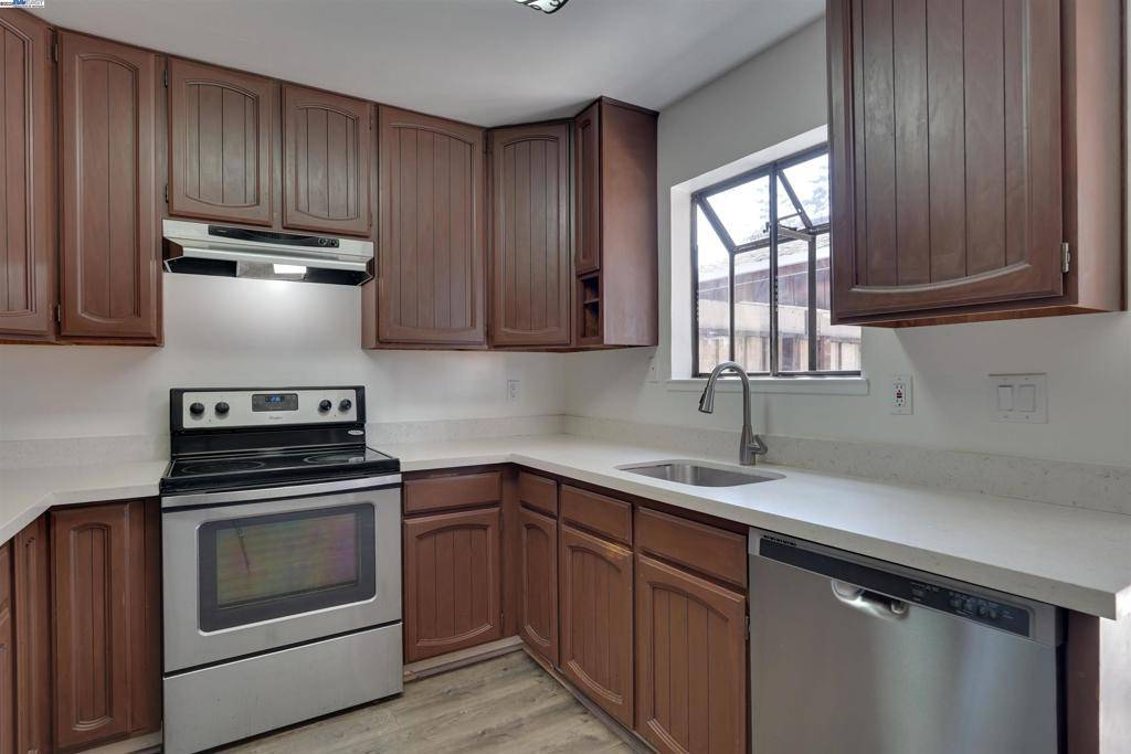 San Mateo, CA 94402,718 S Idaho #3