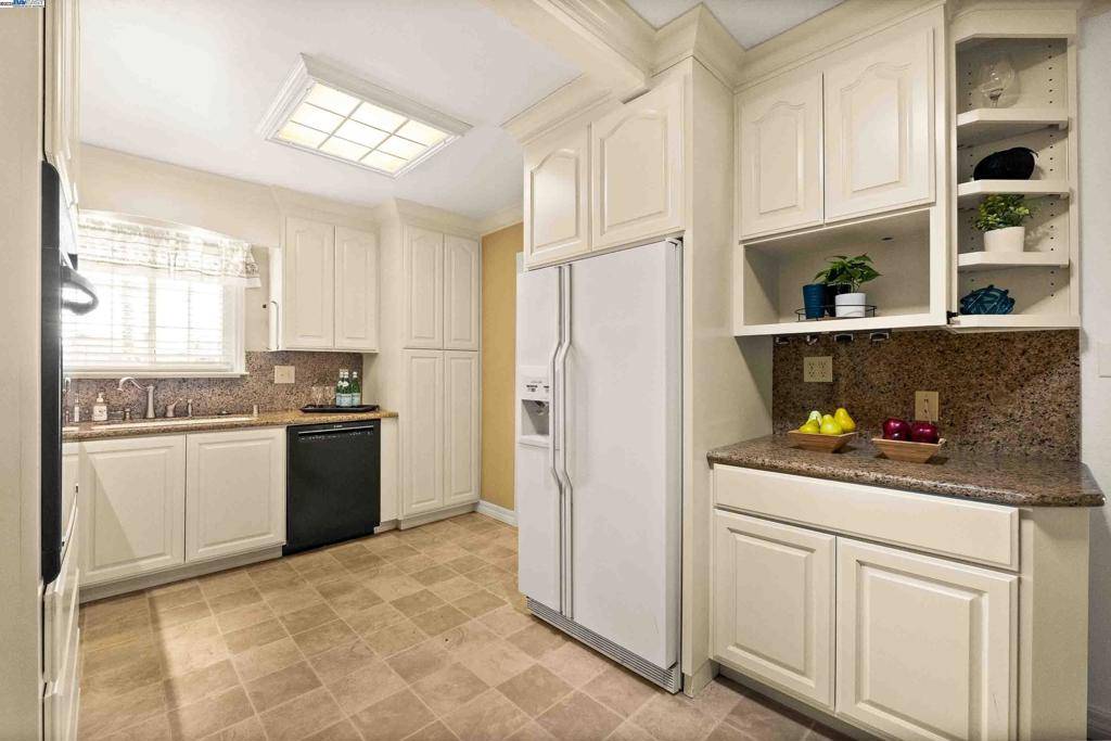 39672 Royal Palm Dr Fremont, CA 94538
