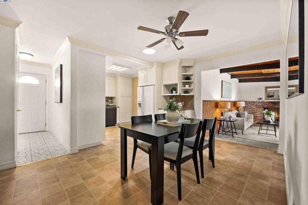 39672 Royal Palm Dr Fremont, CA 94538