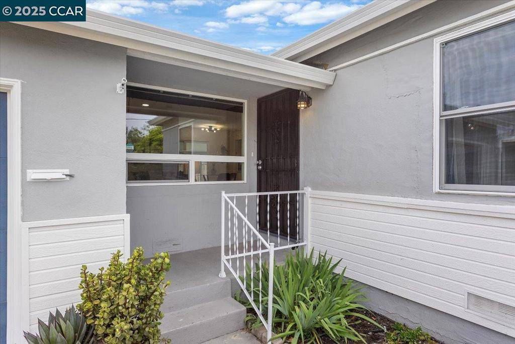 San Lorenzo, CA 94580,15966 Via Conejo