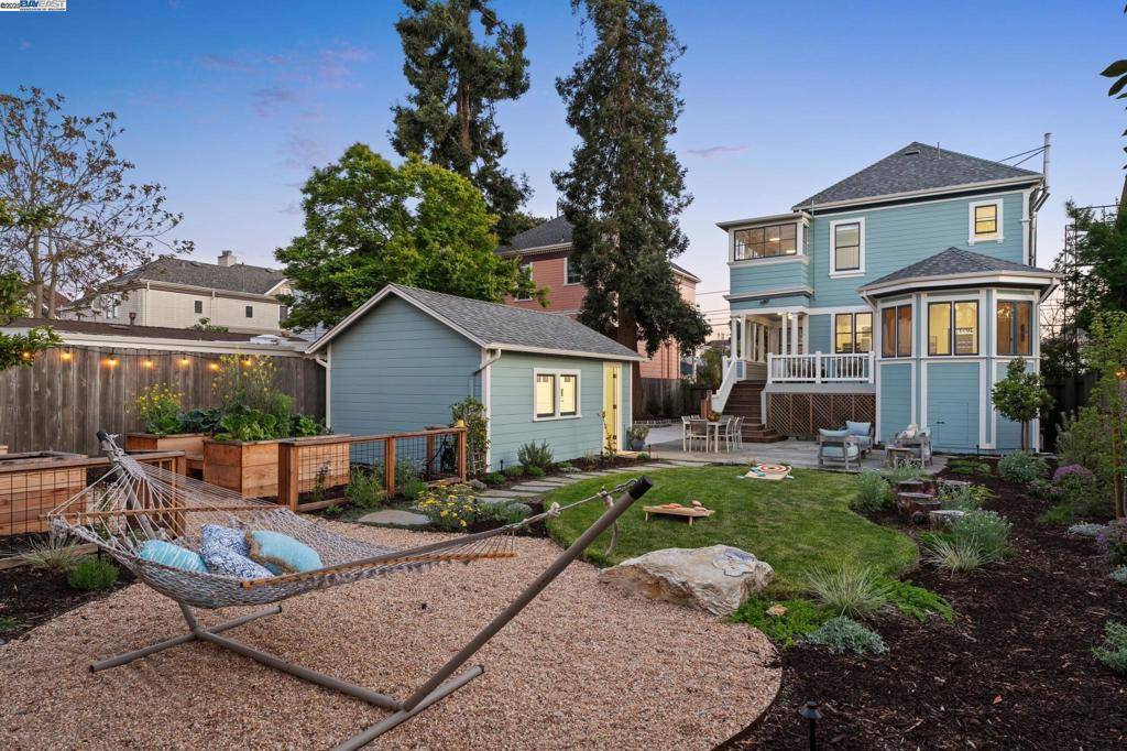 Alameda, CA 94501,2055 SAN JOSE AVENUE