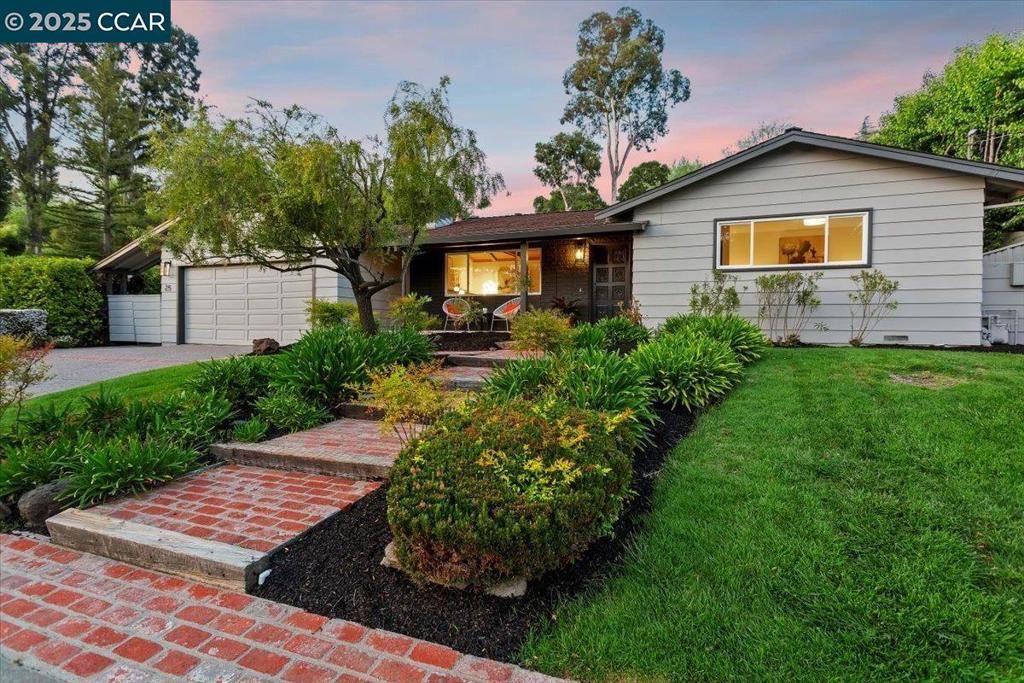 Orinda, CA 94563,25 Whitehall Dr