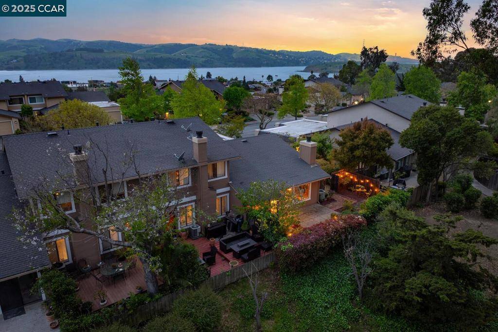 Benicia, CA 94510,1293 Grove Circle