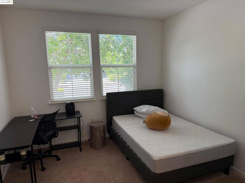 1744 SOLANO COURT Lathrop, CA 95330-9999