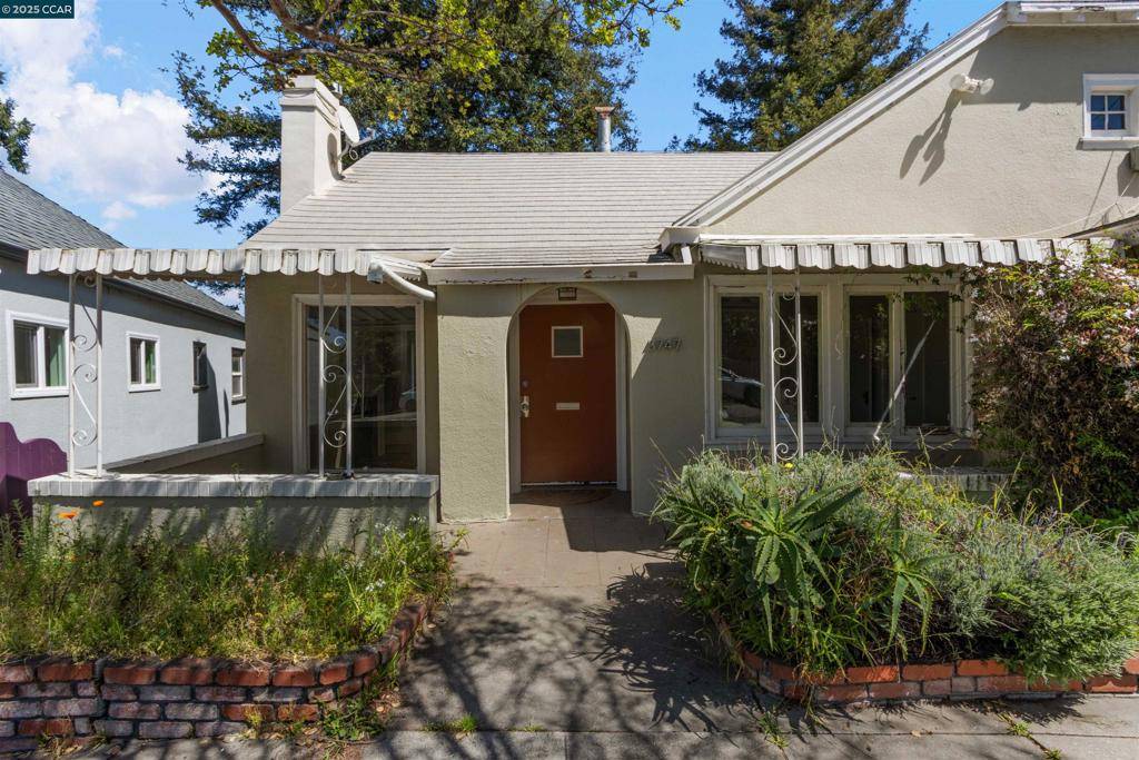 Oakland, CA 94610,3747 Park Boulevard Way