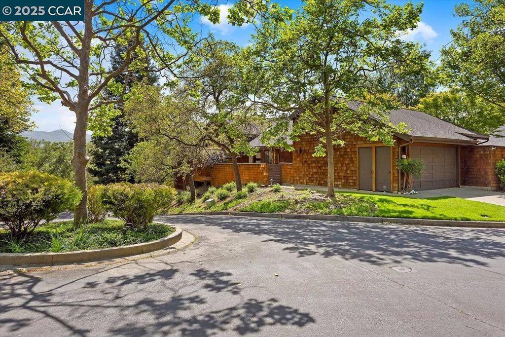 Orinda, CA 94563,316 Village View Ct